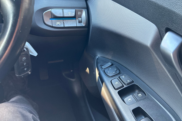 2019 MY20 Hyundai Veloster JS  Coupe Image 23