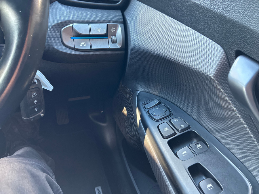 2019 MY20 Hyundai Veloster JS  Coupe Image 23