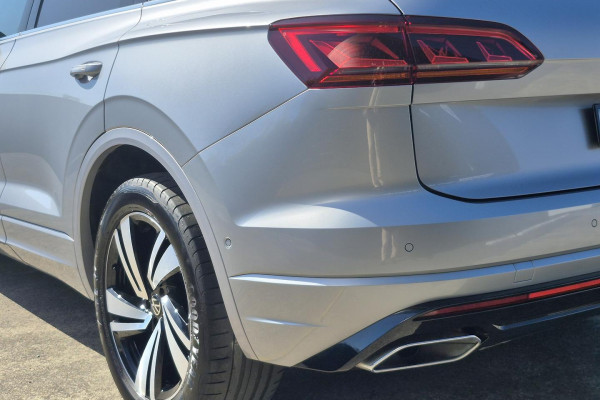 2020 MY21 Volkswagen Touareg CR 210TDI R-Line SUV Image 31