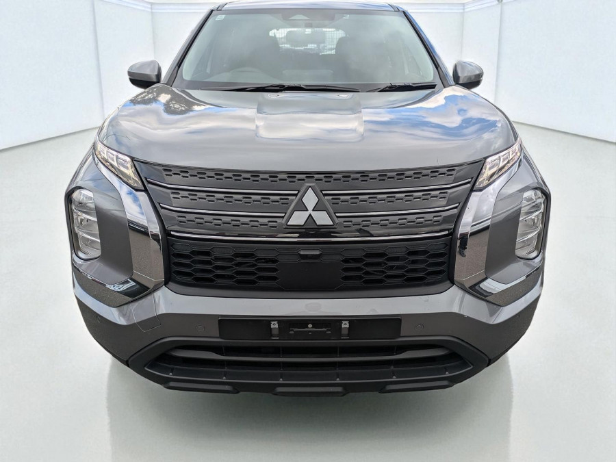 2022 Mitsubishi Outlander ZM ES SUV Image 2