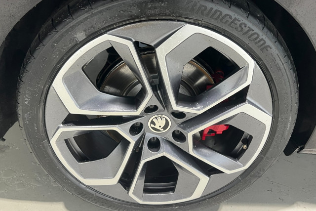 2022 Skoda Octavia NX RS Sedan Image 21