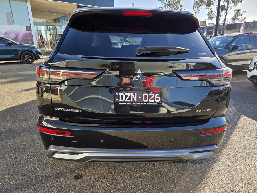2025 Mitsubishi Outlander ZM Exceed Tourer SUV Image 3