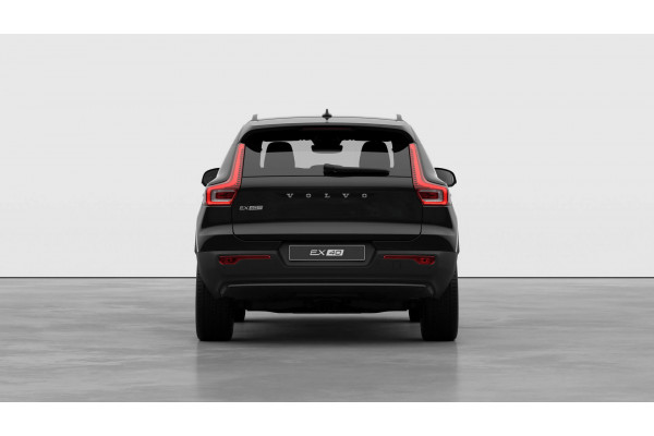 2026 Volvo EX40  Ultra Single Motor Extended Range SUV Image 4