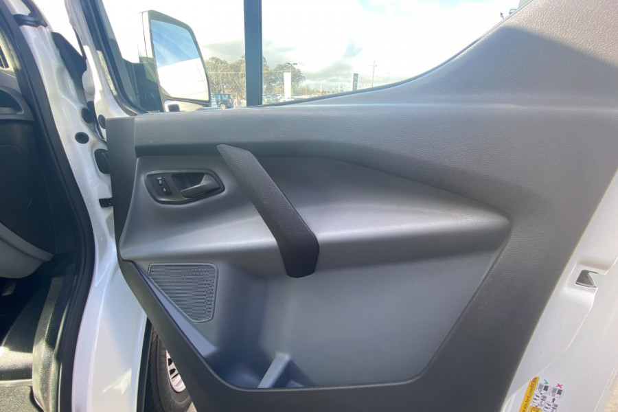 2016 Ford Transit Custom VN 330L Van Image 8