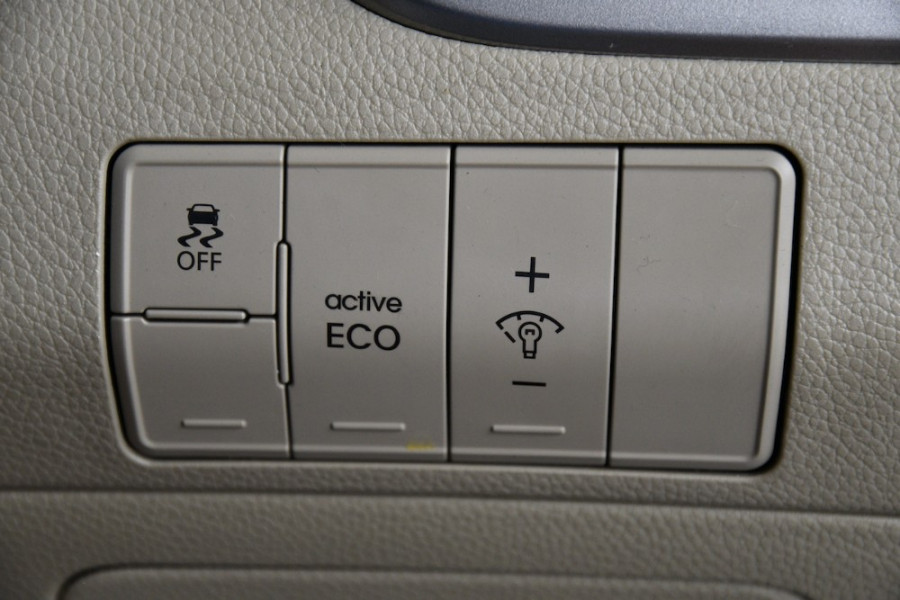 2016 MY17 Hyundai i30 GD4 Series II Active X Hatchback Image 18