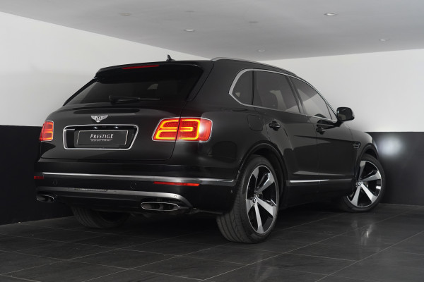 2018 Bentley Bentayga W12 Seven Seat SUV Image 18