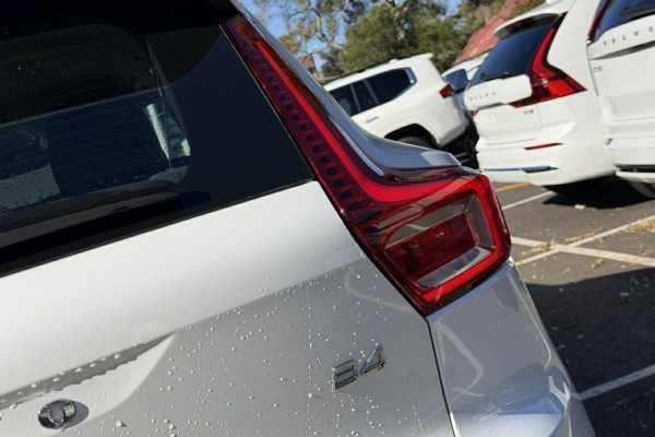 2026 Volvo XC40 XZ Plus B4 SUV Image 8