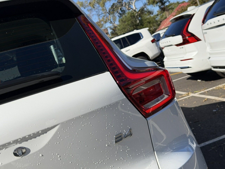 2026 Volvo XC40 XZ Plus B4 SUV Image 8