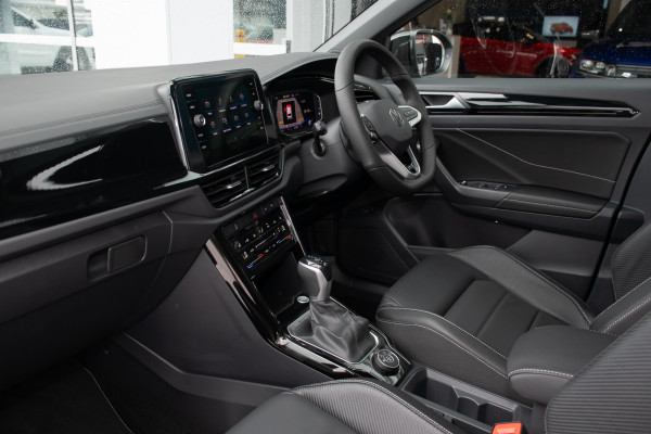 2025 MY26 Volkswagen T-Roc D11 140TSI R-Line SUV Image 8