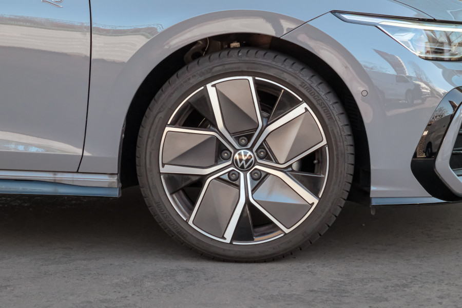 2025 Volkswagen Golf 8.5 110TSI R-Line Hatch Image 19