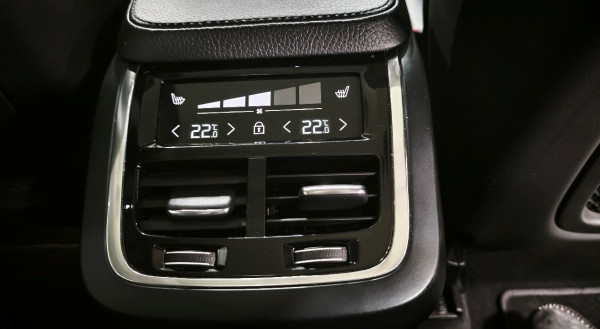 2021 MY22 Volvo XC90 L Series B6 Inscription SUV image 10