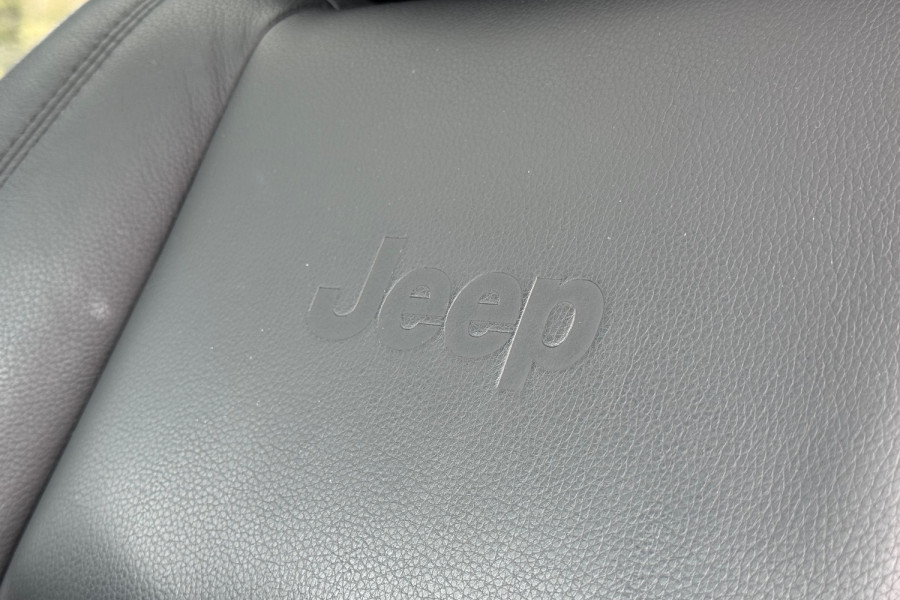 2015 Jeep Grand Cherokee WK Laredo SUV Image 20
