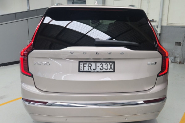 2024 MY25 Volvo XC90 L Series Ultra B5 Bright SUV Image 5