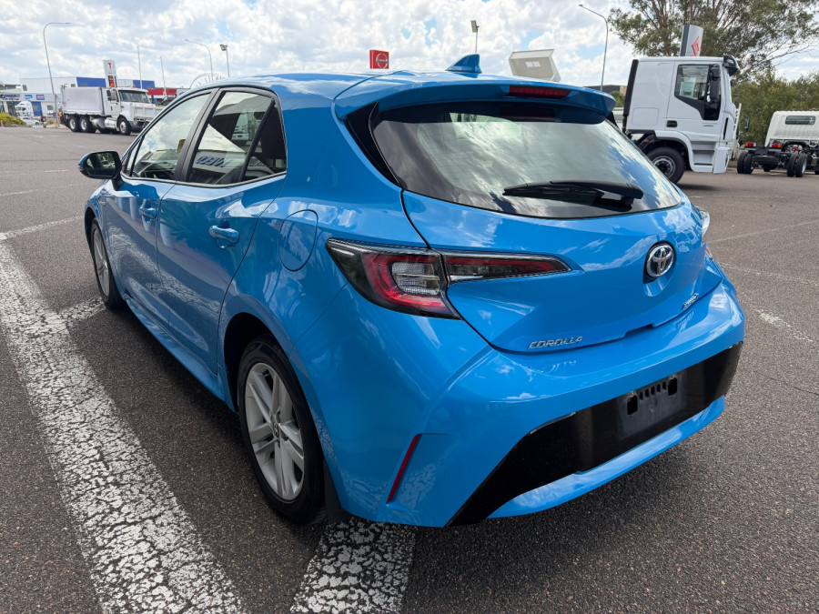 2022 Toyota Corolla ZWE219R  Ascent Sport Hybrid Hatch Image 6