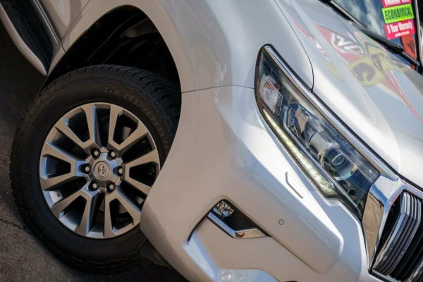 2018 Toyota LandCruiser Prado GDJ150R VX SUV Image 6