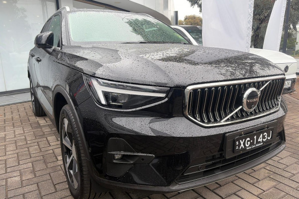 2025 MY26 Volvo XC40 XZ Ultra B4 Bright SUV Image 1