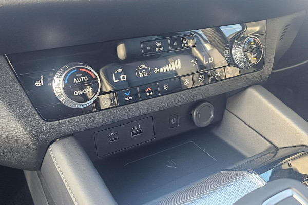 2024 Mitsubishi Outlander ZM PHEV Exceed Tourer SUV Image 31