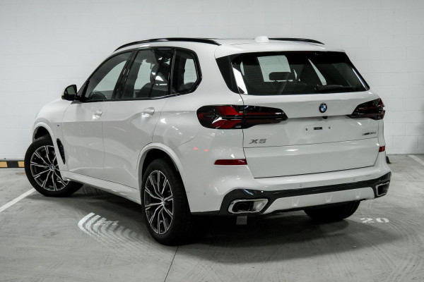 2025 BMW X5 G05 LCI xDrive30d M Sport SUV image 2