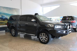 Toyota HiLux SR5 GUN126R