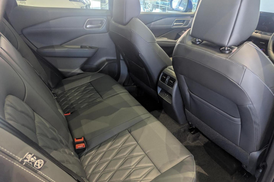 2024 Nissan QASHQAI J12 Ti e-POWER SUV Image 11