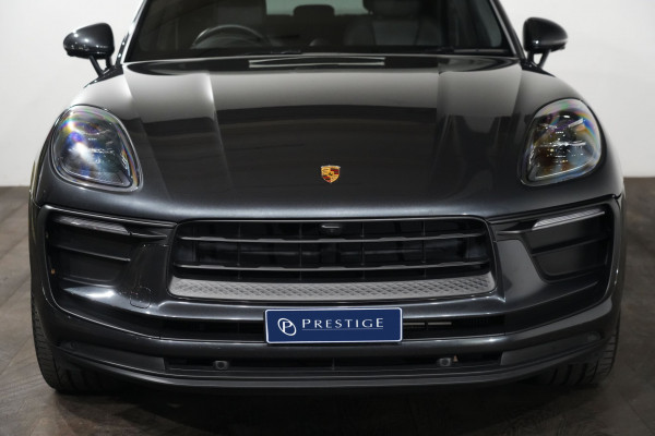 2022 Porsche Macan SUV Image 3