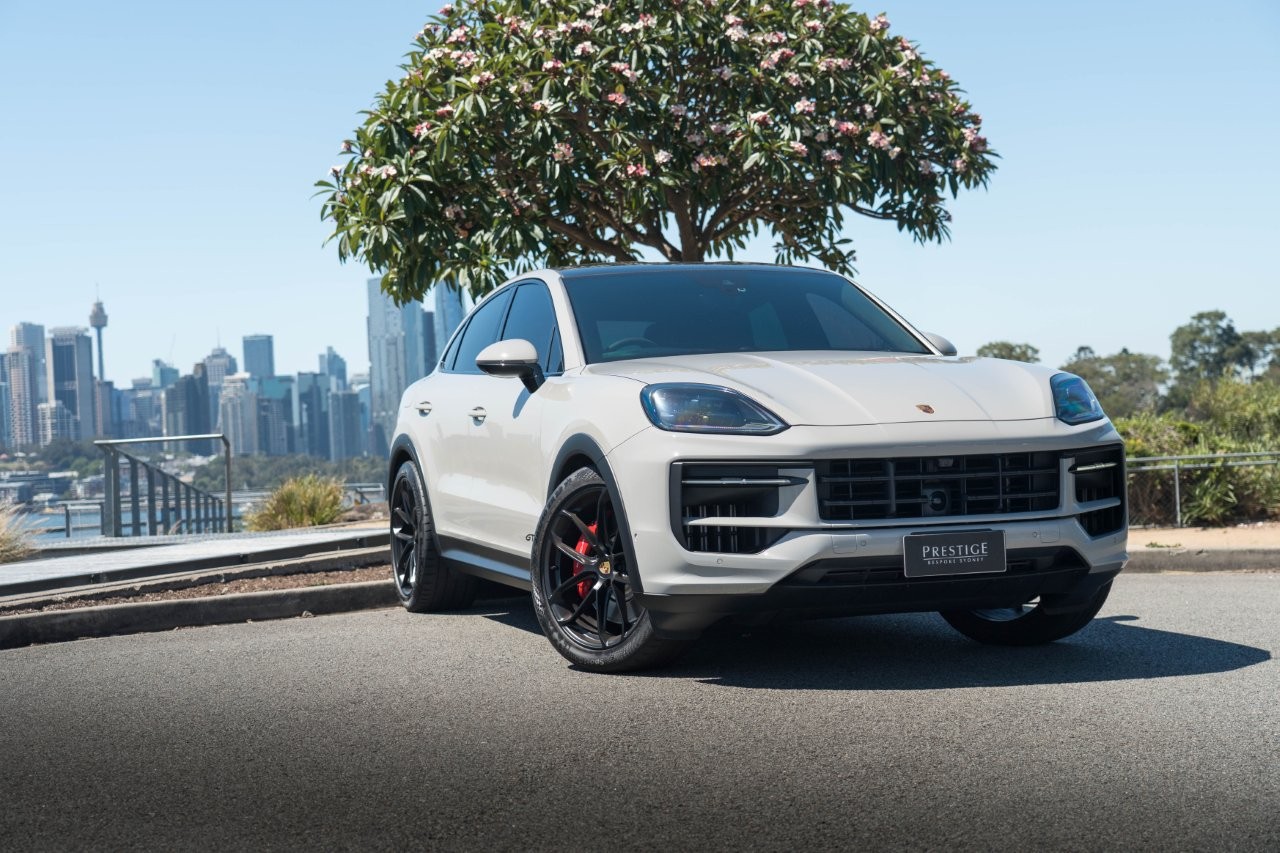 2024 Porsche Cayenne GTS Coupe Image 1