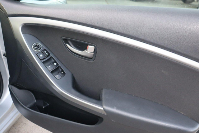 2016 MY17 Hyundai i30 GD4 Series II Active Hatch Image 15