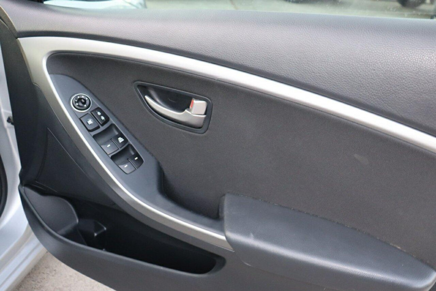 2016 MY17 Hyundai i30 GD4 Series II Active Hatch Image 15
