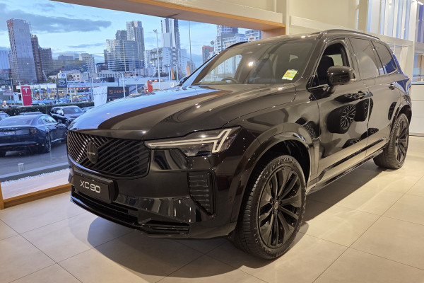 2026 Volvo XC90 L Series  Black Edition SUV Image 3