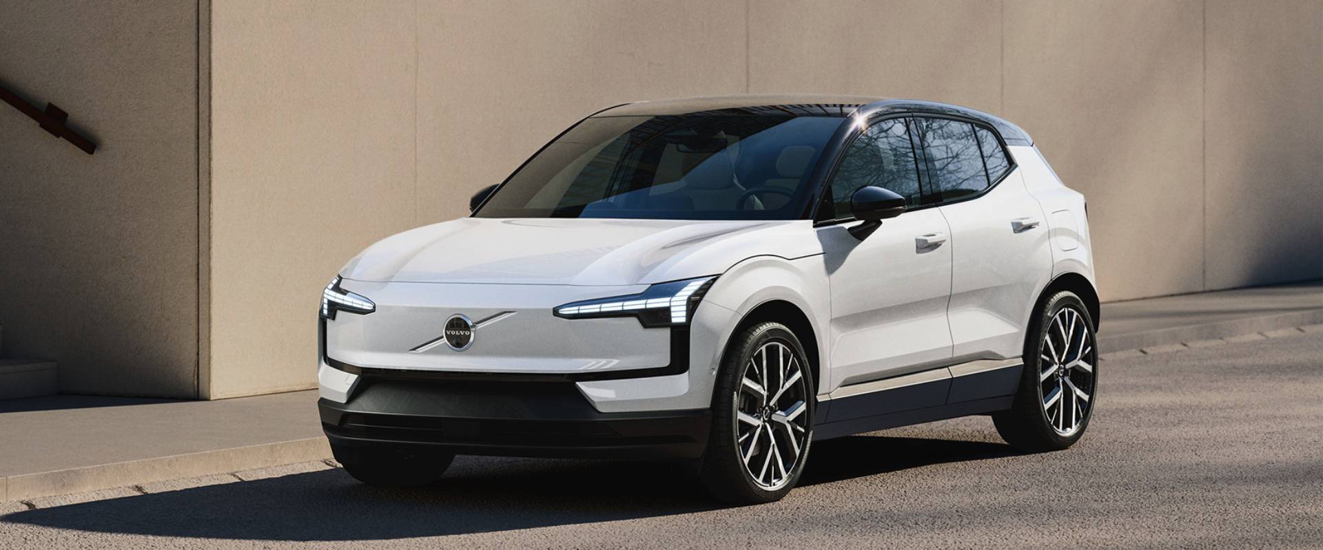 Fully electric Volvo EX30