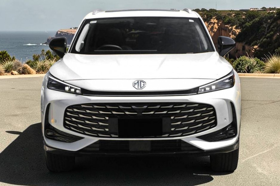 2025 MG HS AS33 Essence SUV Image 3