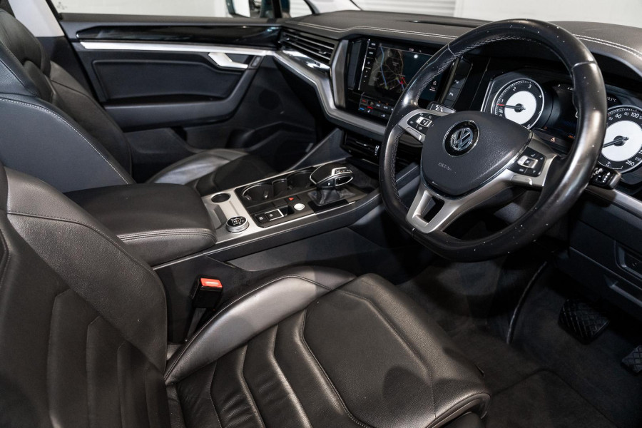 2019 Volkswagen Touareg CR 190TDI Launch Edition SUV Image 15