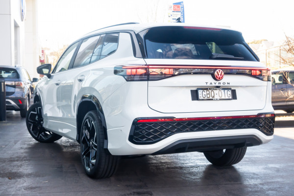 2025 MY26 Volkswagen Tayron R4 195TSI R-Line SUV Image 2