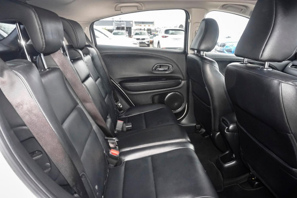 2015 Honda HR-V  VTi-L SUV Image 17