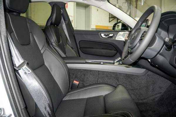 2026 Volvo XC60 UZ Ultra B5 Dark SUV Image 8