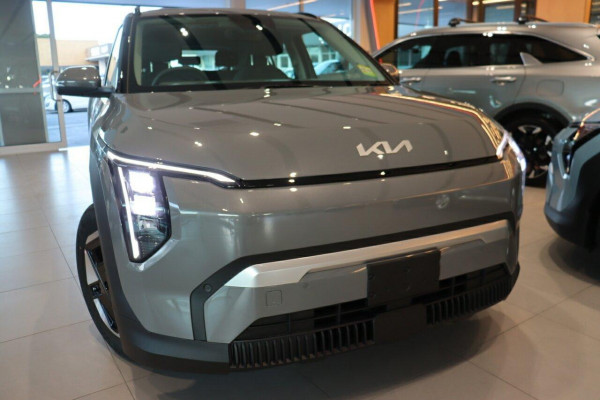2025 Kia EV3 SV Air Standard Range SUV Image 5