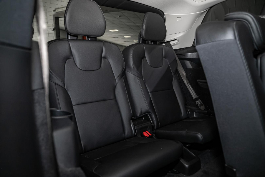 2020 Volvo XC90 L Series D5 Inscription SUV Image 16
