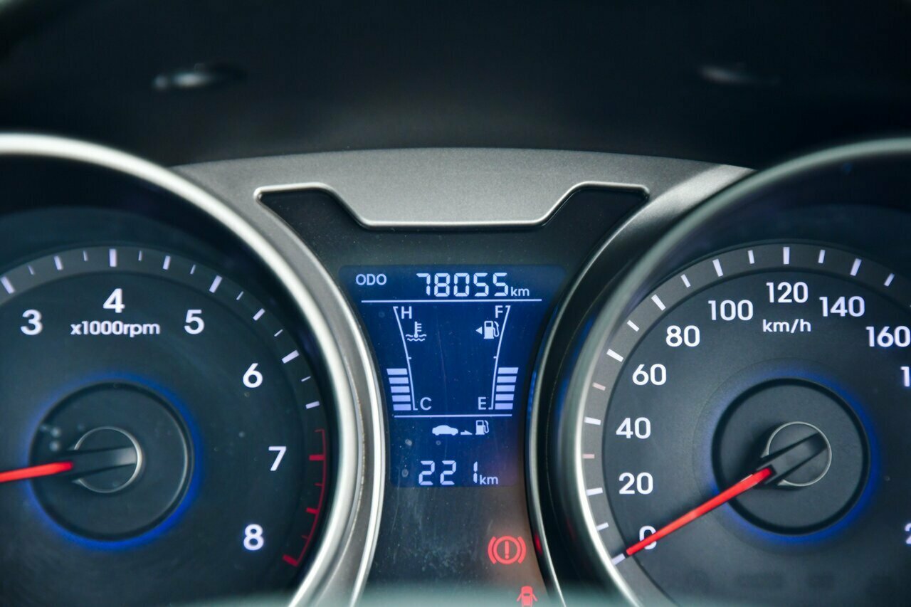 2013 Hyundai Veloster FS2 + Coupe Hatch Image 16