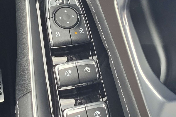 2025 Kia Sorento MQ4 PE HEV Sport+ SUV Image 24