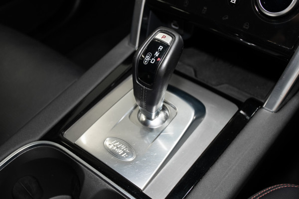 2023 Land Rover Discovery Sport L550 P250 R-Dynamic SE SUV image 17