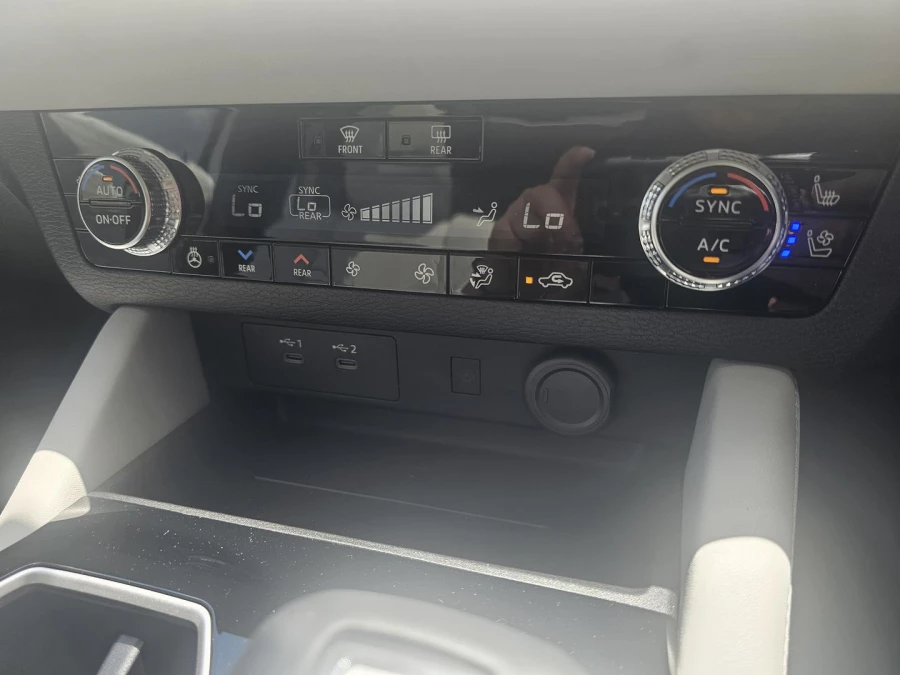 2025 Mitsubishi Outlander ZM Exceed SUV Image 26