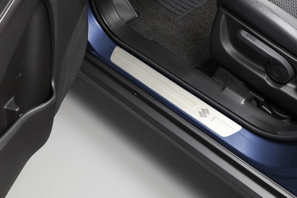 S-Cross - Aluminium Side Sill Scuff Set