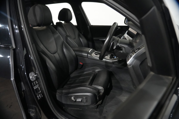 2019 BMW X5 M50d SUV Image 32