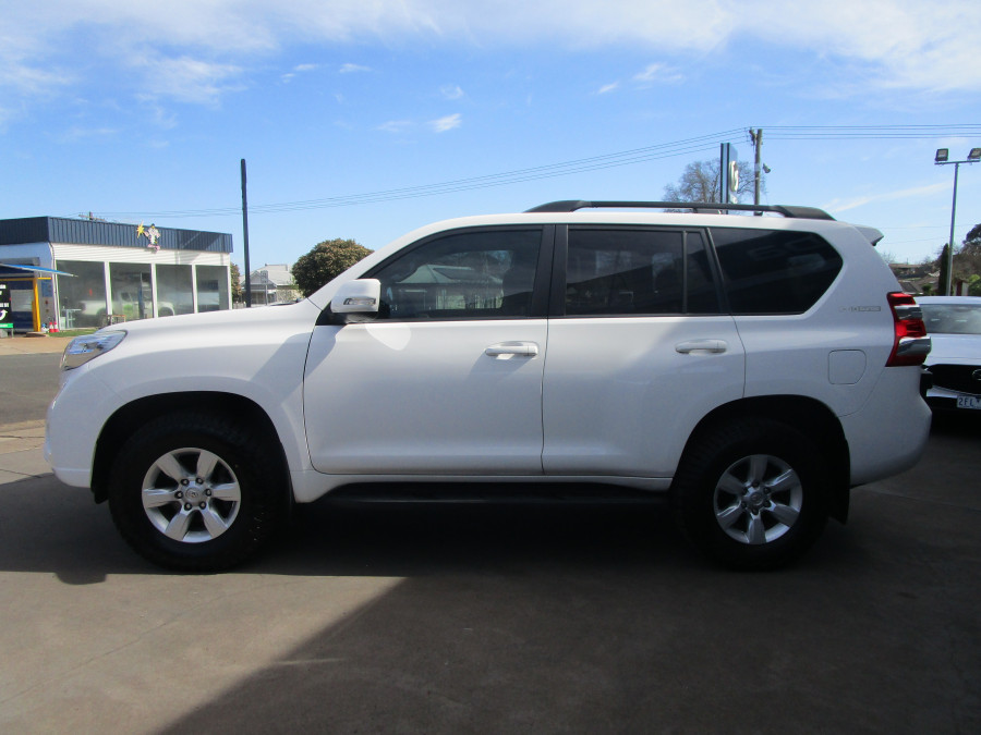 2015 Toyota LandCruiser Prado GDJ150R GXL SUV Image 4