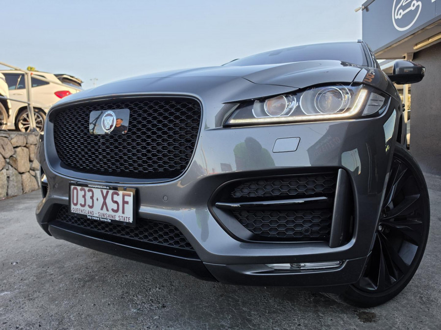2017 MY18 Jaguar F-PACE X761 25t R-Sport SUV Image 2