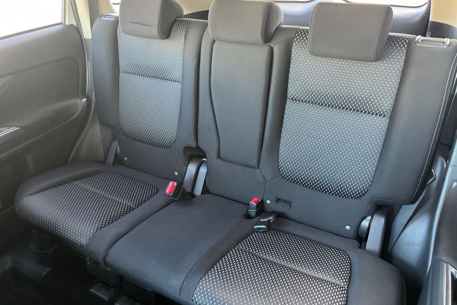 2016 Mitsubishi Outlander ZK LS SUV Image 19