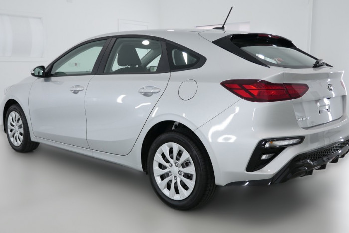 2019 MY20 Kia Cerato Hatch BD S with Safety Pack Hatchback Image 17