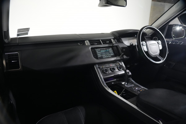 2015 Land Rover Range Rover Sport SDV6 HSE Dynamic SUV Image 12