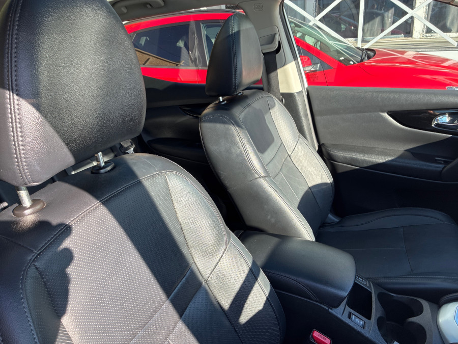 2017 Nissan QASHQAI J11 Ti SUV Image 18