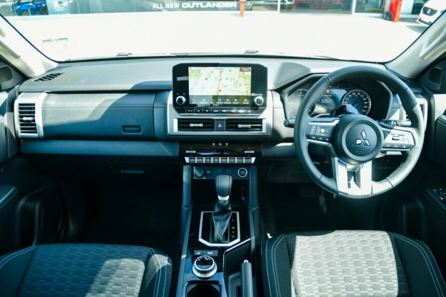 2025 Mitsubishi Triton MV GLS Ute Image 18